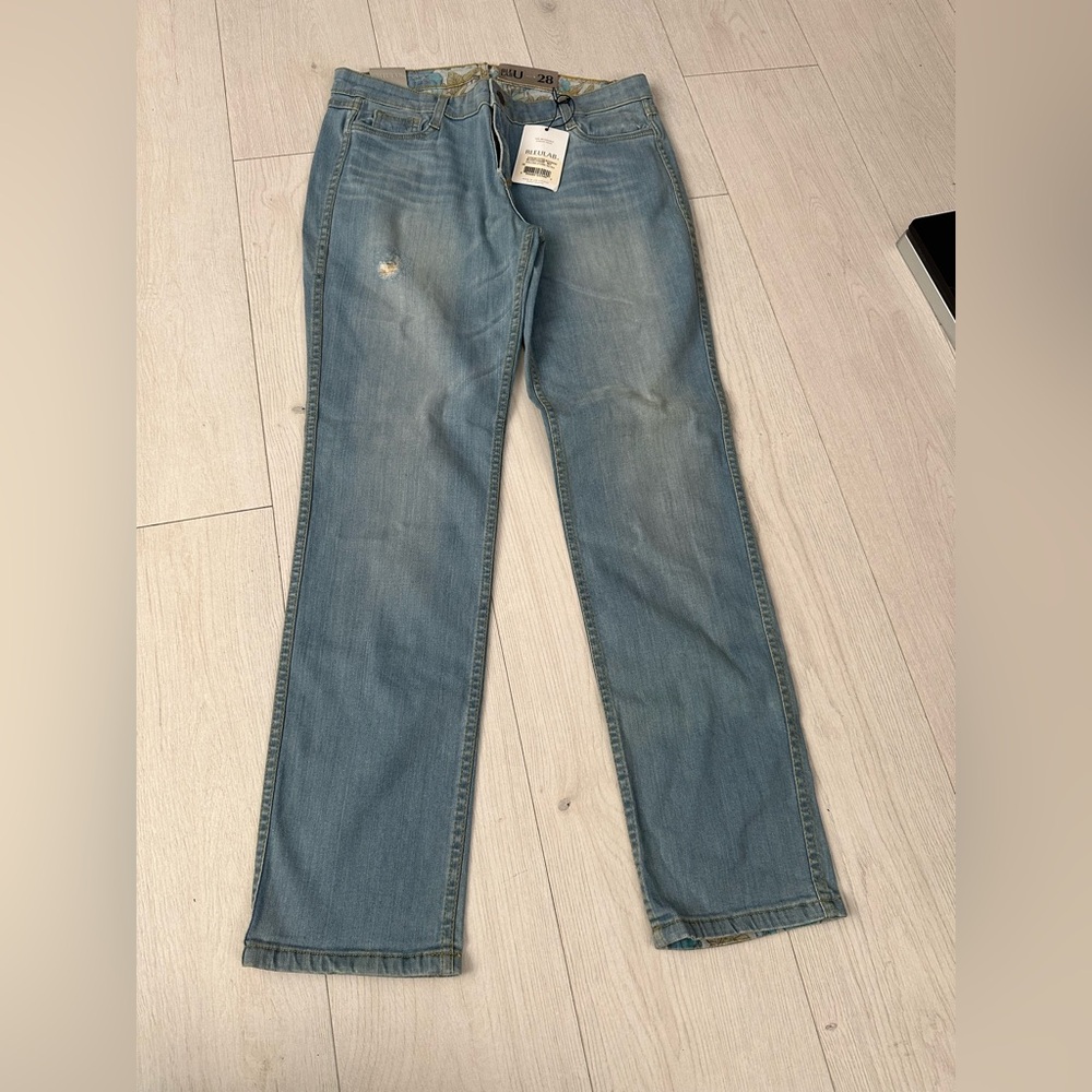 New Bleulab fitted boyfriend reversible jeans
blue and retro floral